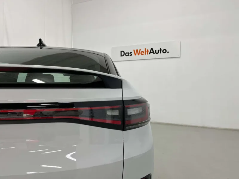 VOLKSWAGEN ID 5 Electrico 2023 de segunda mano