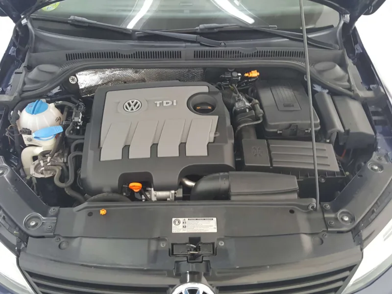 VOLKSWAGEN JETTA Diesel 2011 de segunda mano