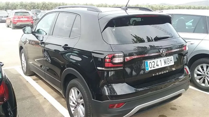 VOLKSWAGEN T-CROSS Gasolina 2022 de segunda mano