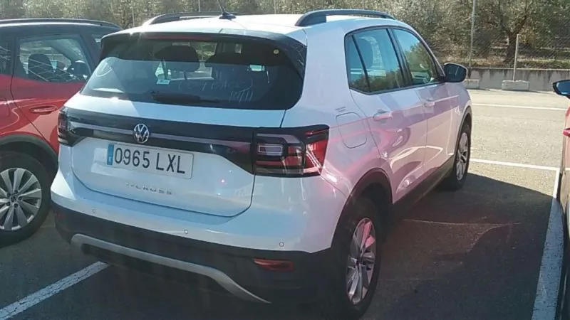 VOLKSWAGEN T-CROSS Gasolina 2022 de segunda mano