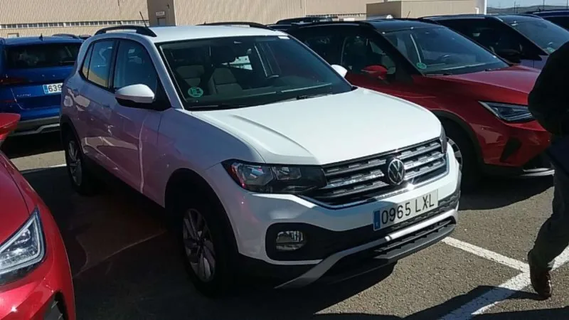 VOLKSWAGEN T-CROSS Gasolina 2022 de segunda mano