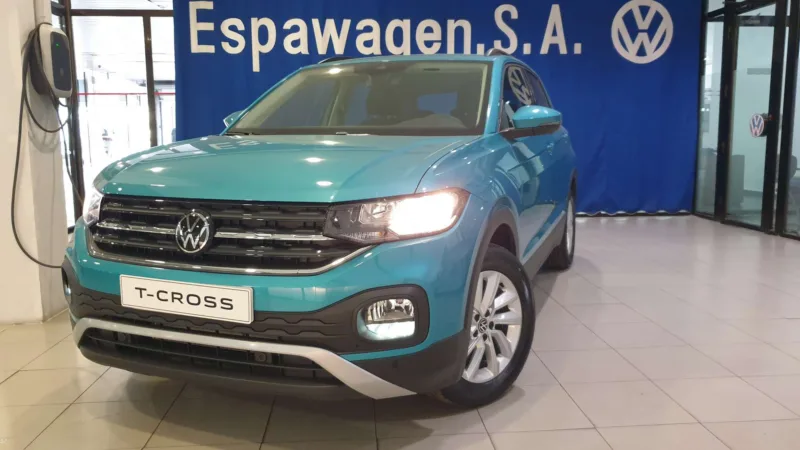 VOLKSWAGEN T-CROSS Gasolina 2023 de segunda mano