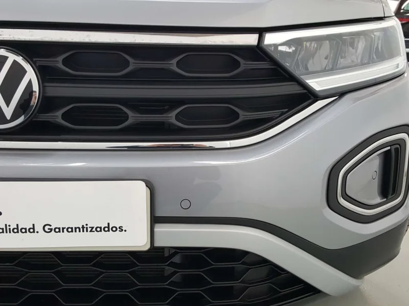 VOLKSWAGEN T-ROC Gasolina 2022 de segunda mano