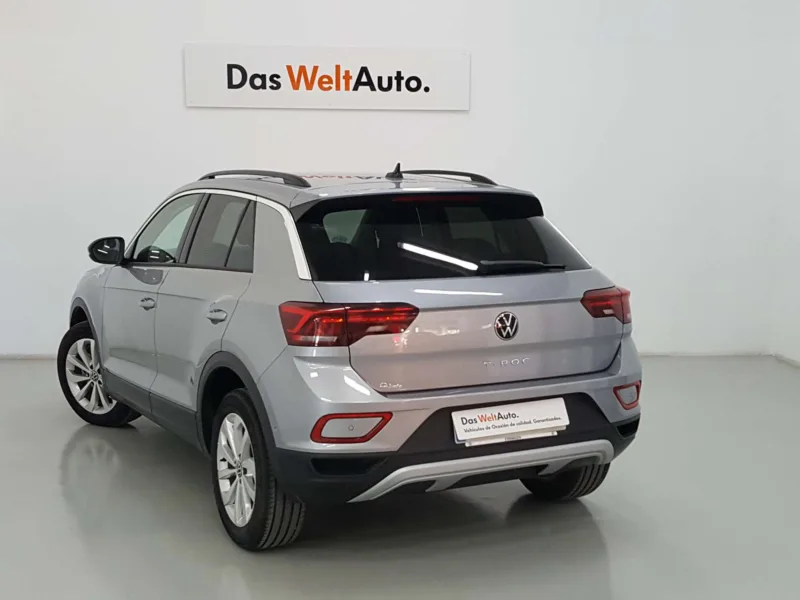 VOLKSWAGEN T-ROC Gasolina 2022 de segunda mano