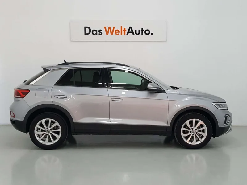 VOLKSWAGEN T-ROC Gasolina 2022 de segunda mano