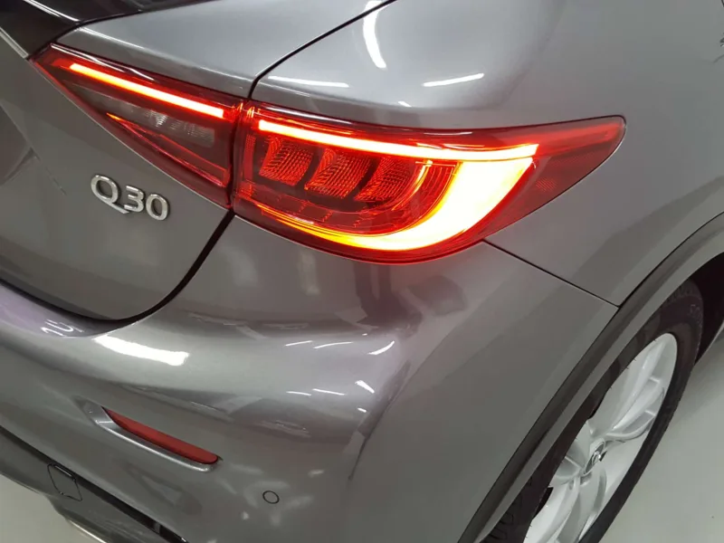 INFINITI Q30 Diesel 2017 de segunda mano en jaen