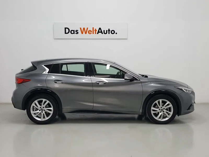 INFINITI Q30 Diesel 2017 de segunda mano en jaen