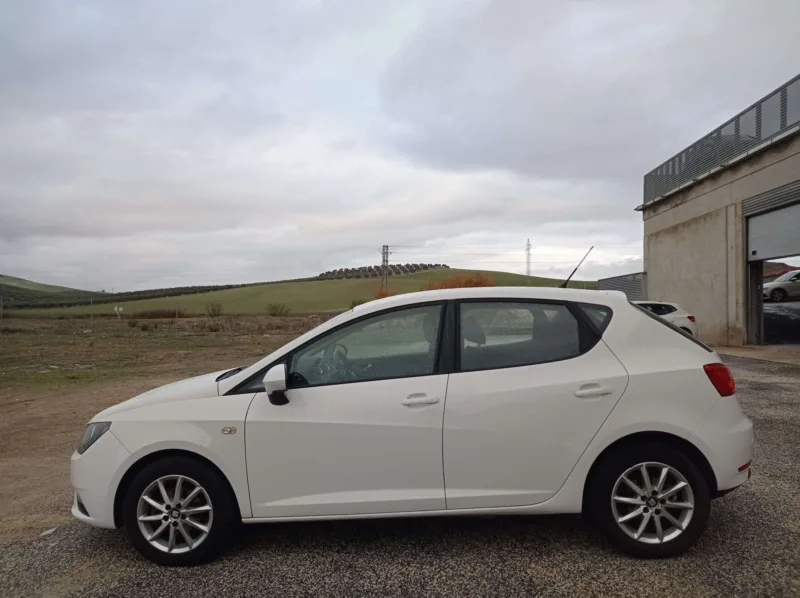 SEAT IBIZA Gasolina 2016 de segunda mano