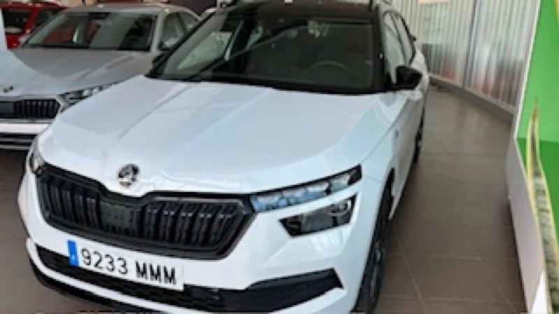 SKODA KAMIQ Gasolina 2023 de segunda mano