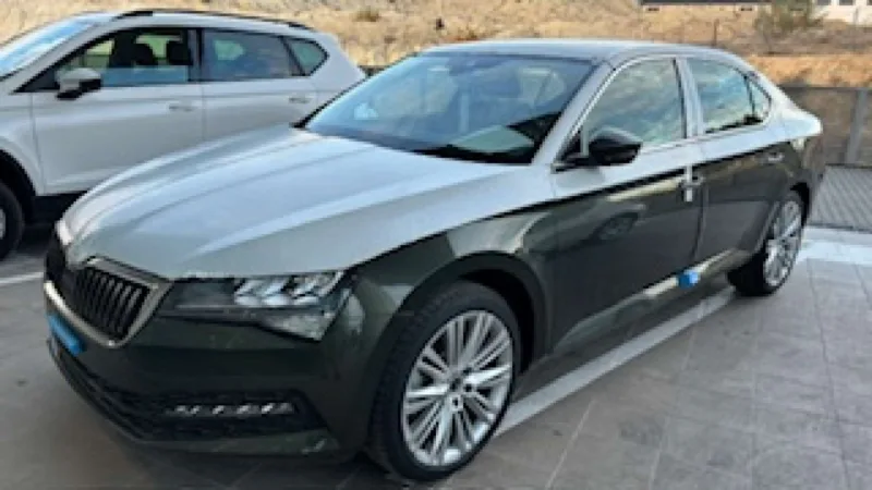 SKODA SUPERB Diesel 2023 de segunda mano