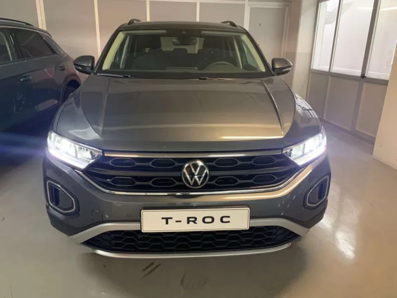 VOLKSWAGEN T-ROC Diesel 2023 de segunda mano