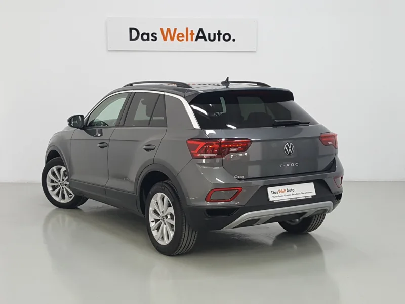 VOLKSWAGEN T-ROC Gasolina 2022 segunda-mano Jaén