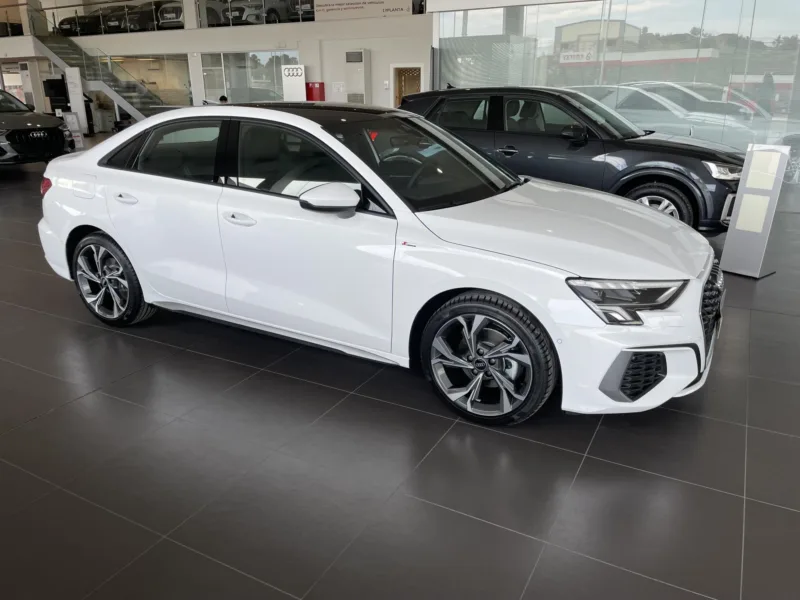 AUDI A3 SEDAN Gasolina nuevo entrega inmediata Jaén