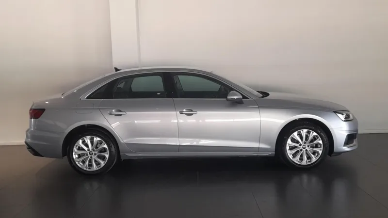 AUDI A4 Diesel 2022 segunda-mano Jaén