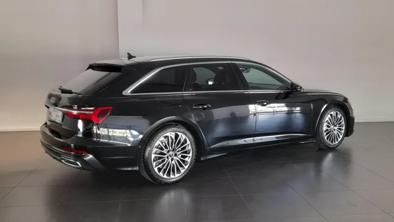 AUDI A6 AVANT Diesel 2023 segunda-mano Jaén