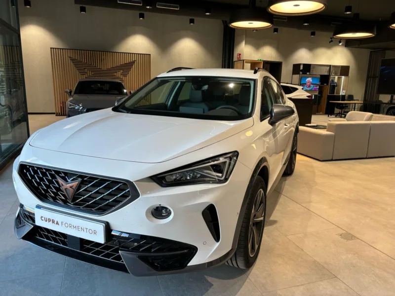 CUPRA Formentor Gasolina 2023 km 0 Jaén