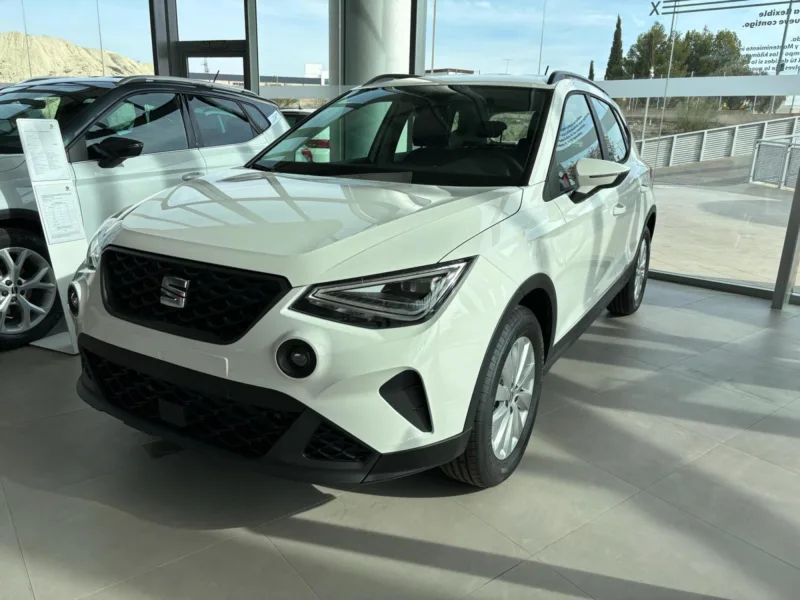 SEAT ARONA Gasolina 2023 km 0 Jaén