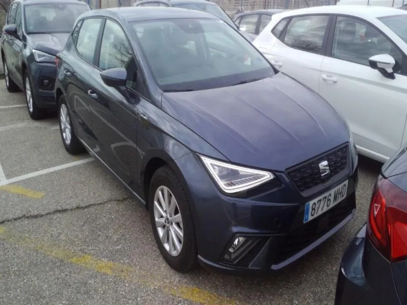 SEAT IBIZA Gasolina 2023 segunda-mano Jaén