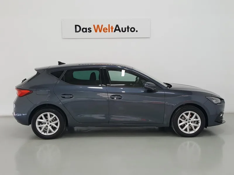 SEAT LEON Diesel 2021 segunda-mano Jaén