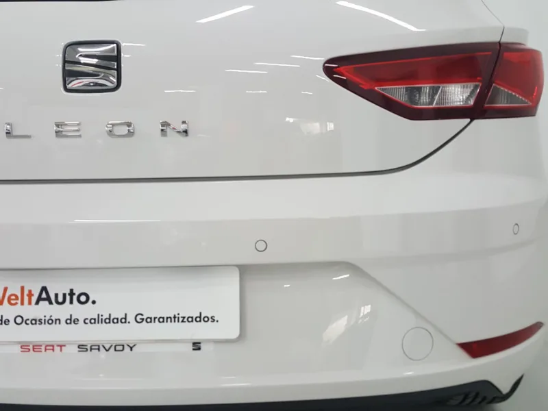 SEAT LEON Gasolina 2018 segunda-mano Jaén