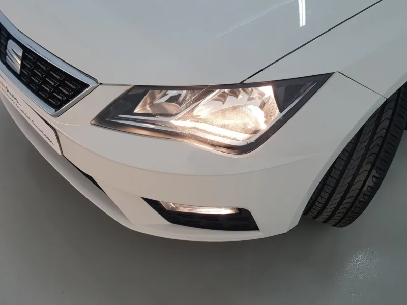 SEAT LEON Gasolina 2018 segunda-mano Jaén