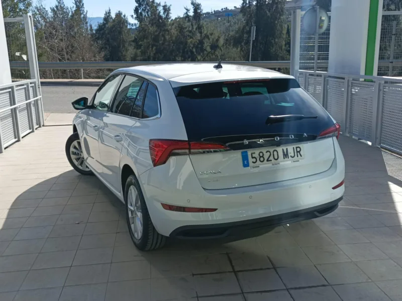 SKODA SCALA Gasolina 2023 km 0 Jaén