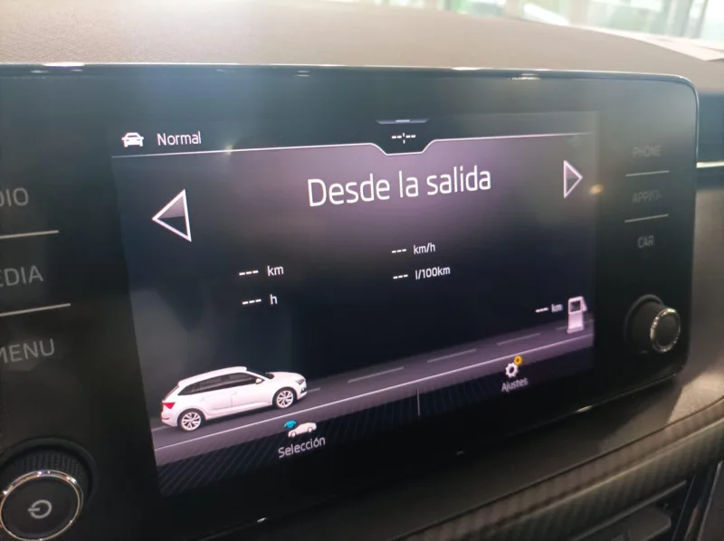 SKODA SCALA Gasolina 2023 km 0 Jaén