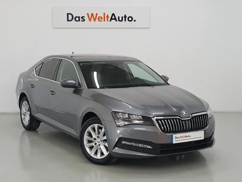 SKODA SUPERB Diesel 2023 segunda-mano Jaén