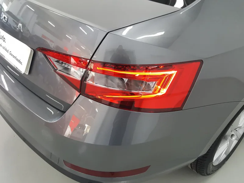 SKODA SUPERB Diesel 2023 segunda-mano Jaén