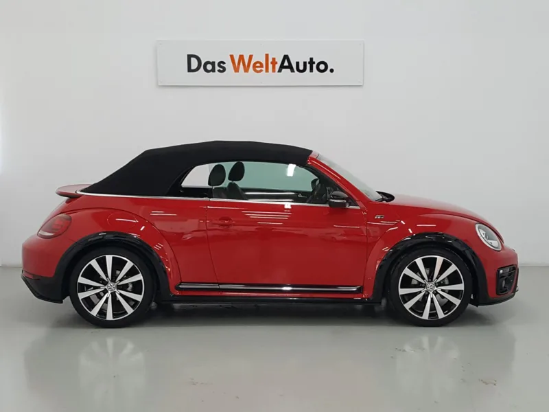 VOLKSWAGEN BEETLE CABRIO Diesel 2018 segunda-mano Jaén