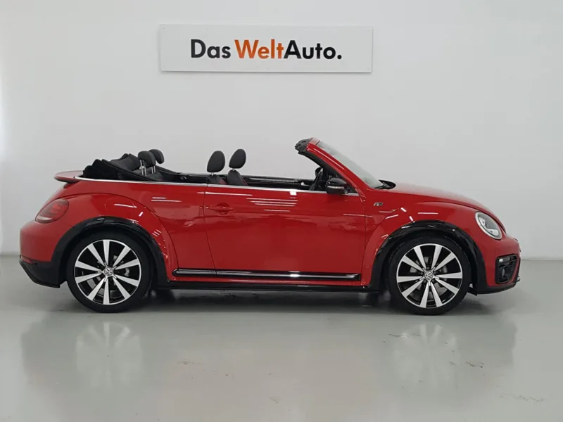 VOLKSWAGEN BEETLE CABRIO Diesel 2018 segunda-mano Jaén