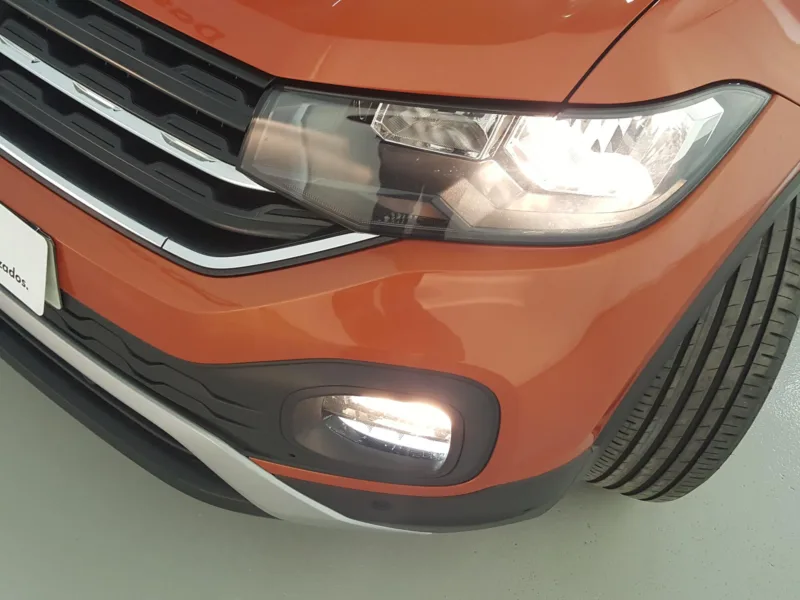 VOLKSWAGEN T-CROSS Gasolina 2022 segunda-mano Jaén