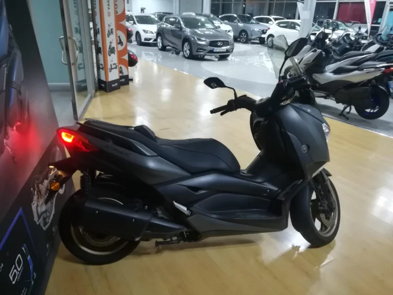 YAMAHA XMAX 300 Gasolina 2020 segunda-mano Granada