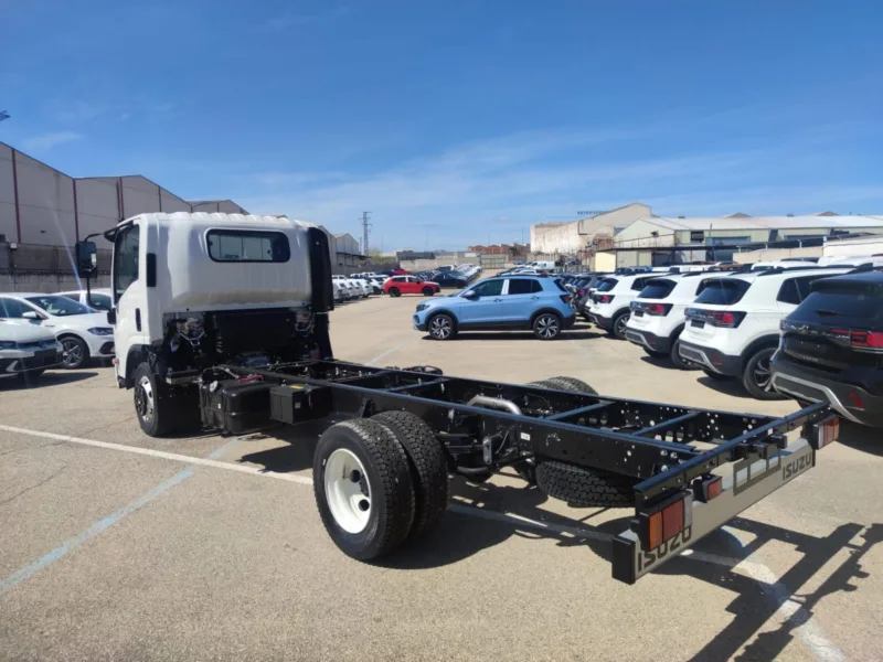 Isuzu TRUCKS Diesel nuevo entrega inmediata Jaén