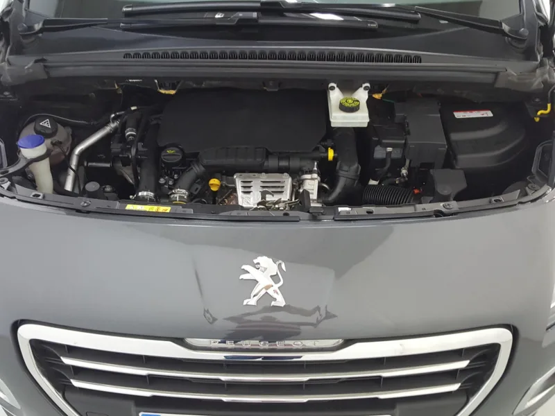 PEUGEOT 3008 Gasolina 2015 segunda-mano Jaén