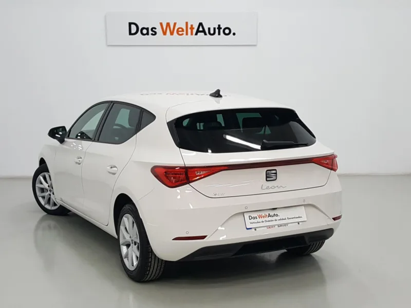 SEAT LEON Diesel 2022 segunda-mano Jaén