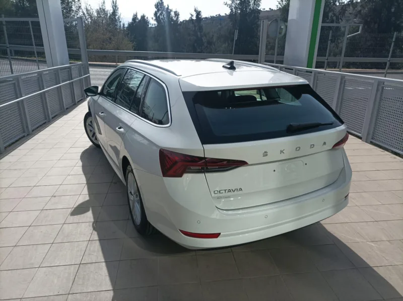 SKODA OCTAVIA COMBI Diesel 2024 km 0 Jaén