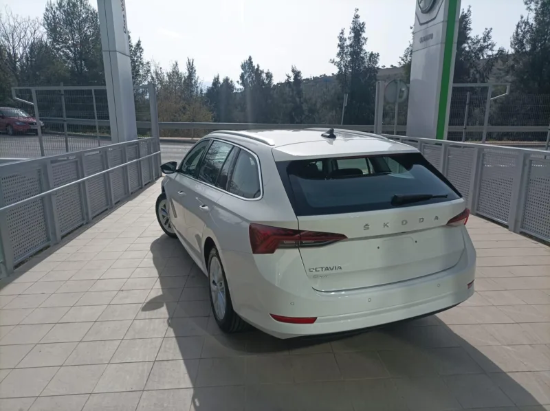 SKODA OCTAVIA COMBI Diesel 2024 km 0 Jaén