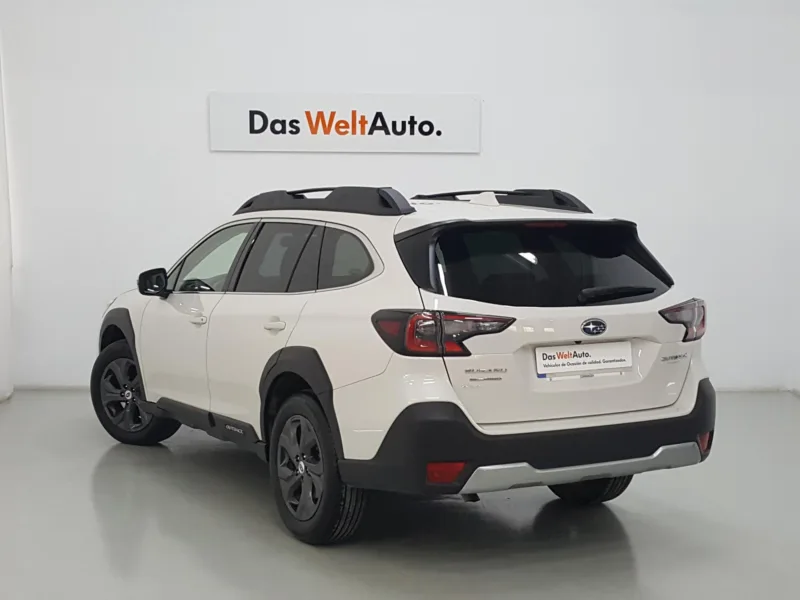 SUBARU OUTBACK Gasolina 2022 segunda-mano Jaén