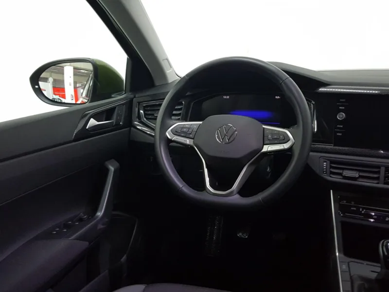 VOLKSWAGEN TAIGO Gasolina 2023 segunda-mano Jaén