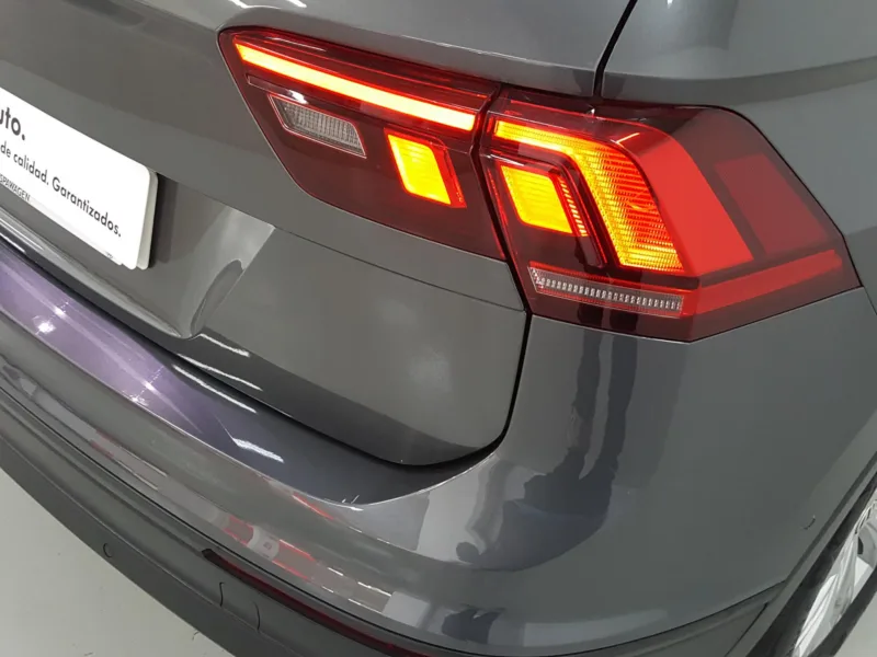 VOLKSWAGEN TIGUAN Gasolina 2019 segunda-mano Jaén