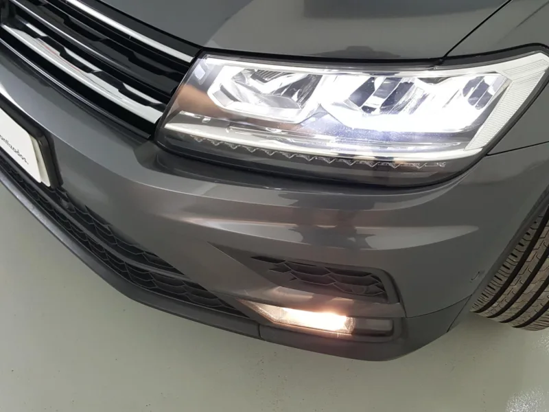 VOLKSWAGEN TIGUAN Gasolina 2019 segunda-mano Jaén