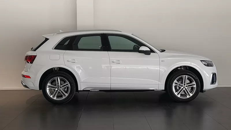 AUDI Q5 Hibrido enchufable 2024 km 0 Jaén