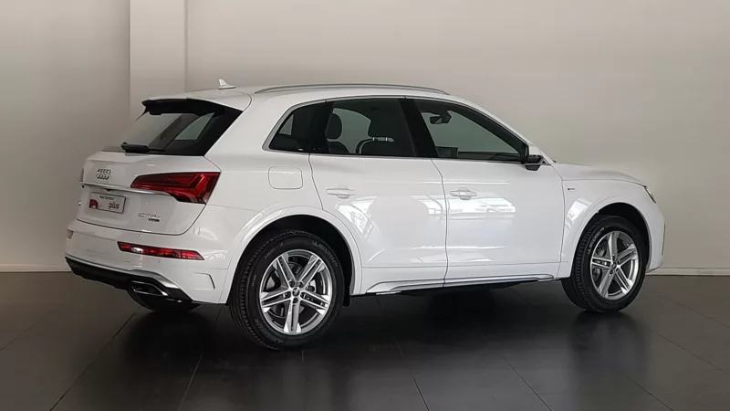 AUDI Q5 Hibrido enchufable 2024 km 0 Jaén