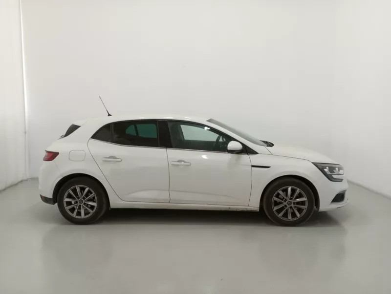 RENAULT MEGANE Gasolina 2017 segunda-mano Jaén