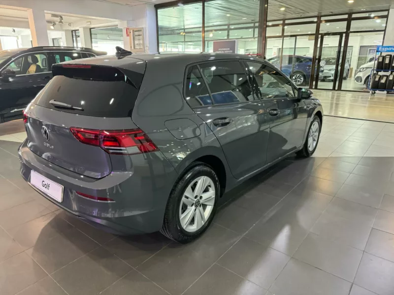 VOLKSWAGEN GOLF Diesel 2023 km 0 Jaén