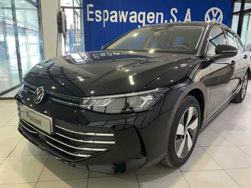 VOLKSWAGEN PASSAT Gasolina 2024 km 0 Jaén