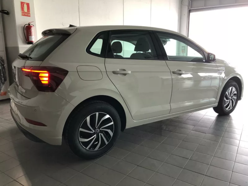 VOLKSWAGEN POLO Gasolina 2023 km 0 Jaén