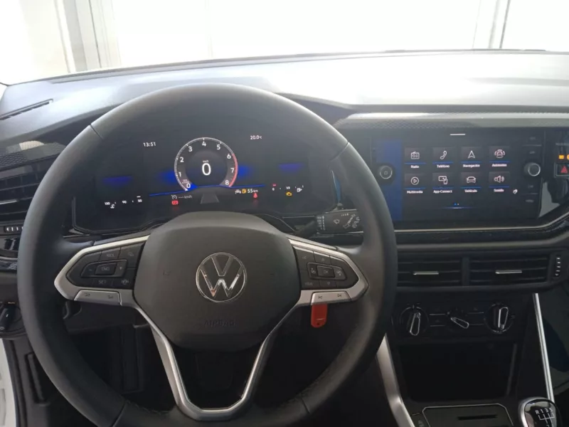 VOLKSWAGEN POLO Gasolina 2023 km 0 Jaén