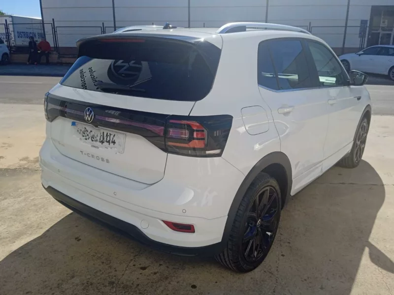 VOLKSWAGEN T-CROSS Gasolina 2023 km 0 Jaén